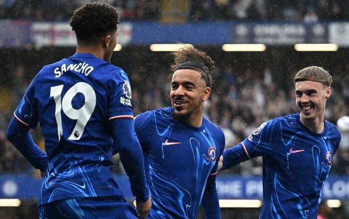 切尔西遭遇双线出击，备战重心难分