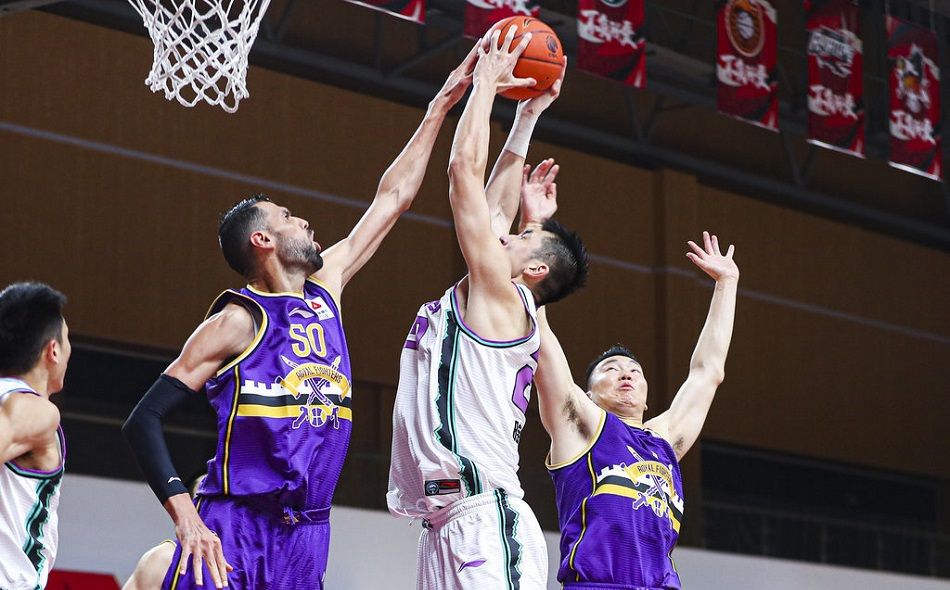 杜塞尔多夫战胜劲旅，士气高昂